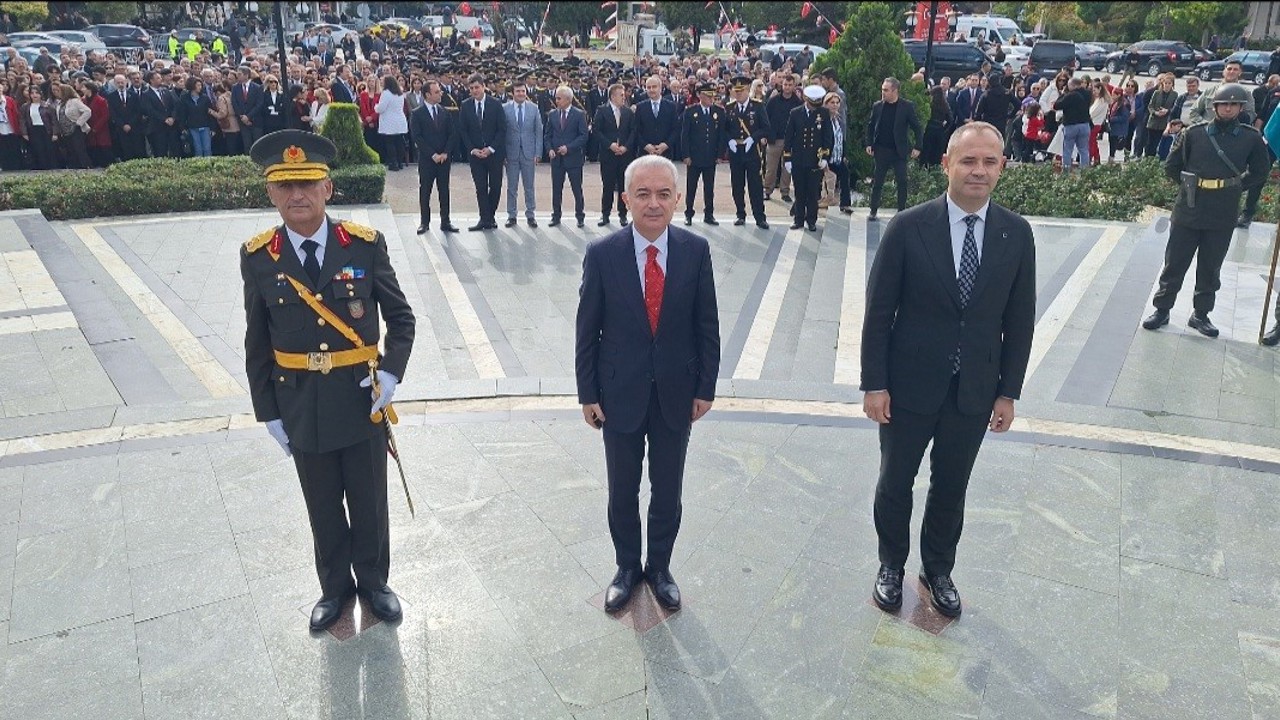 Kırklareli’nde Cumhuriyet’in 102’inci yılı kutlanmaya başladı

