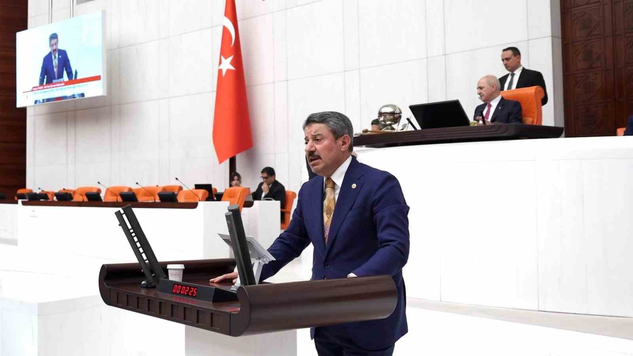 Tatar: "Cumhuriyetin 102. yılı gurur ve coşkuyla kutlanıyor"

