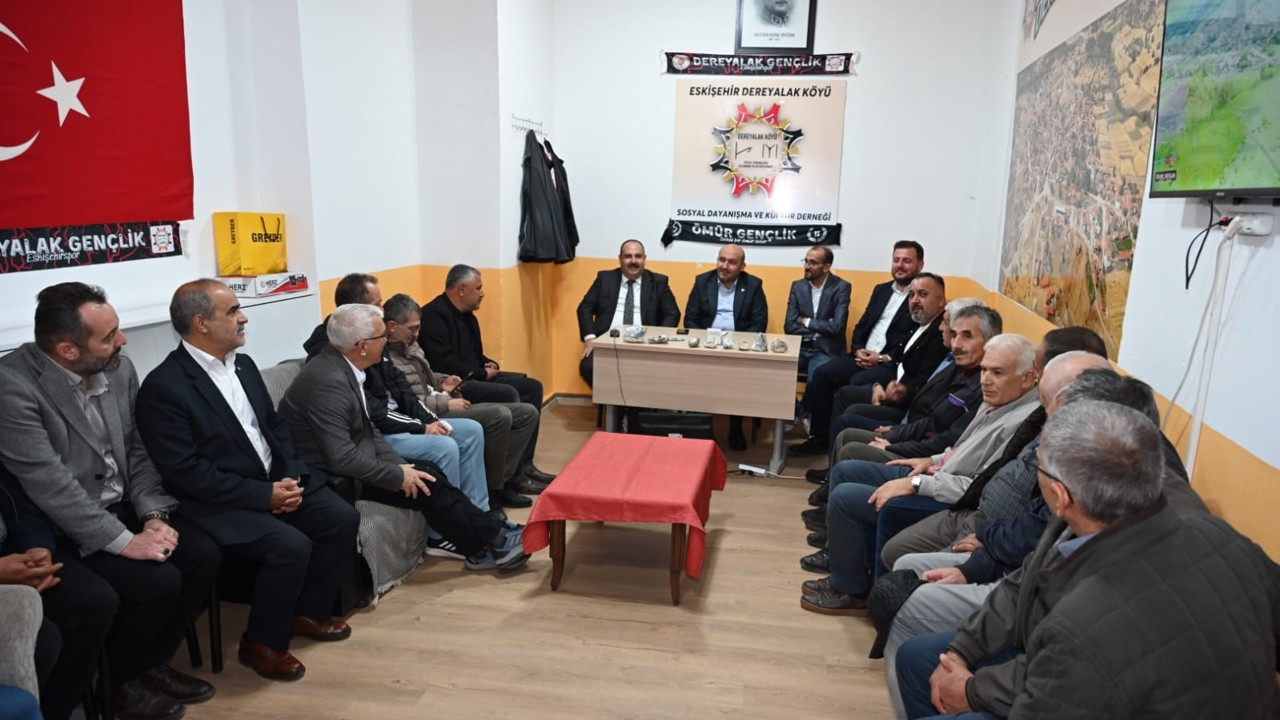 Başkan Hamamcı ve AK Parti heyeti, Dereyalaklılar Derneği’nde talepleri dinledi
