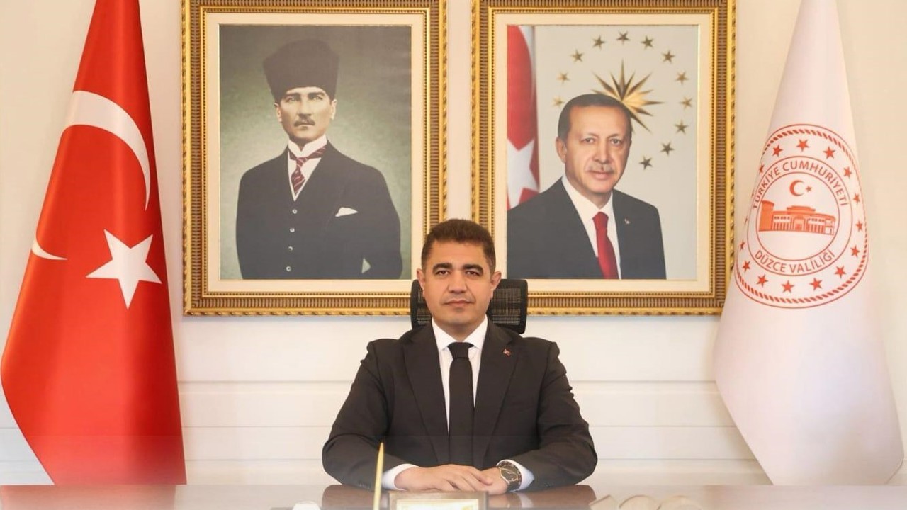 Vali Selçuk Aslan "Cumhuriyet, yeniden dirilişin adı"
