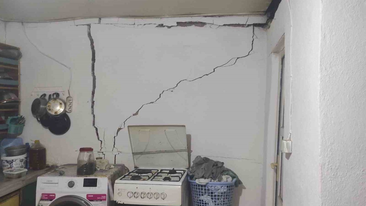 Manisa’da 83 yapı depremden etkilendi
