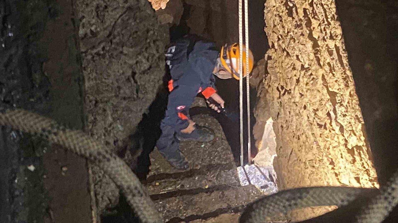 Sığındıkları mağarada mahsur kaldılar: Restoranın bahçesinden film gibi operasyonla kurtarıldılar
