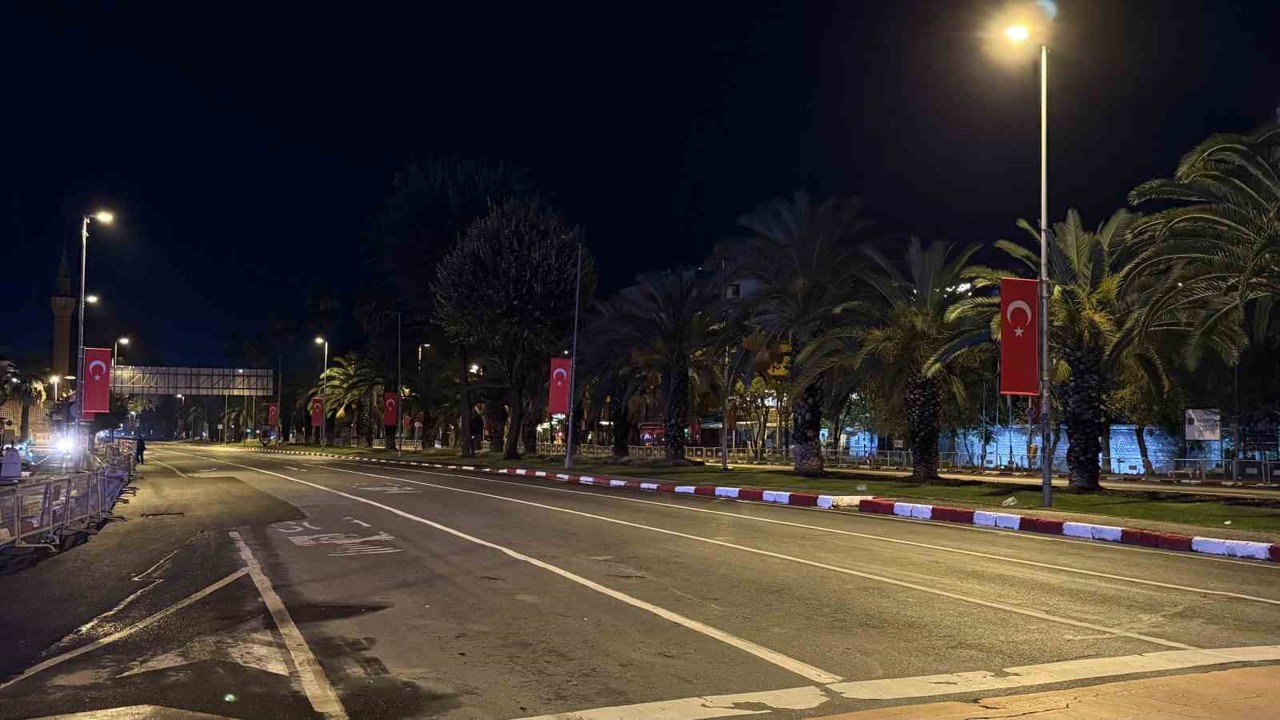 Vatan Caddesi Cumhuriyet Bayramı kutlamaları öncesi trafiğe kapatıldı
