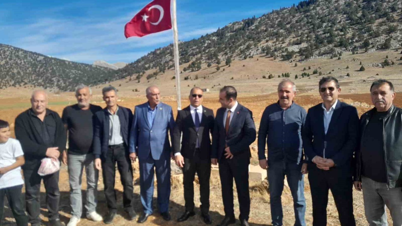 Saimbeyli’de milli mücadele şehitlerinin kabirleri yenileniyor
