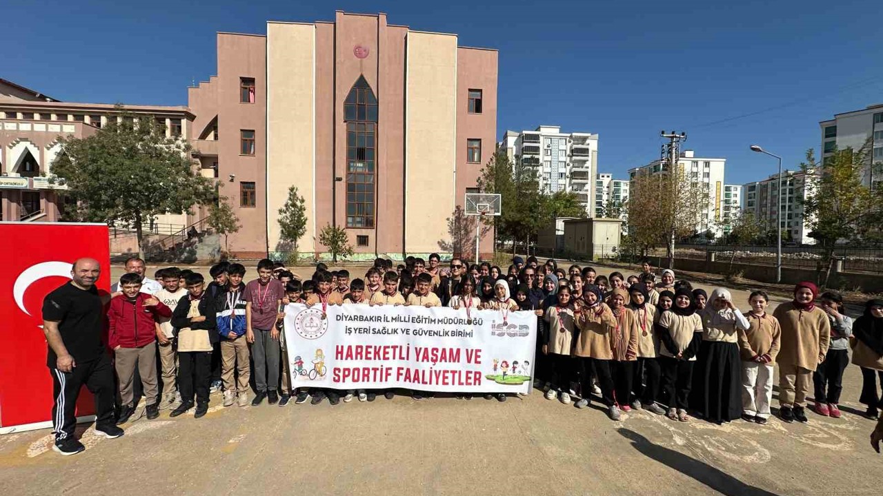 Diyarbakır’da 29 Ekim Cumhuriyet Bayramı lazer run yarışması düzenlendi
