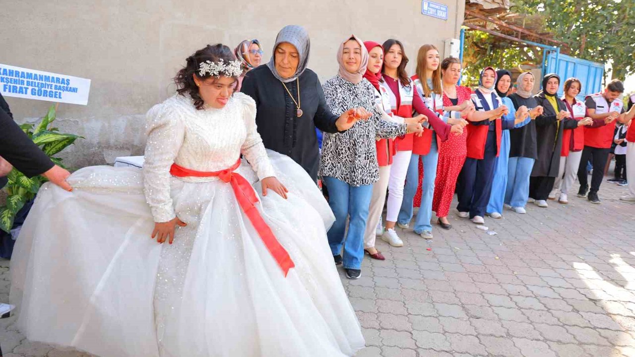Down sendromlu Melek’in gelinlik hayali gerçek oldu
