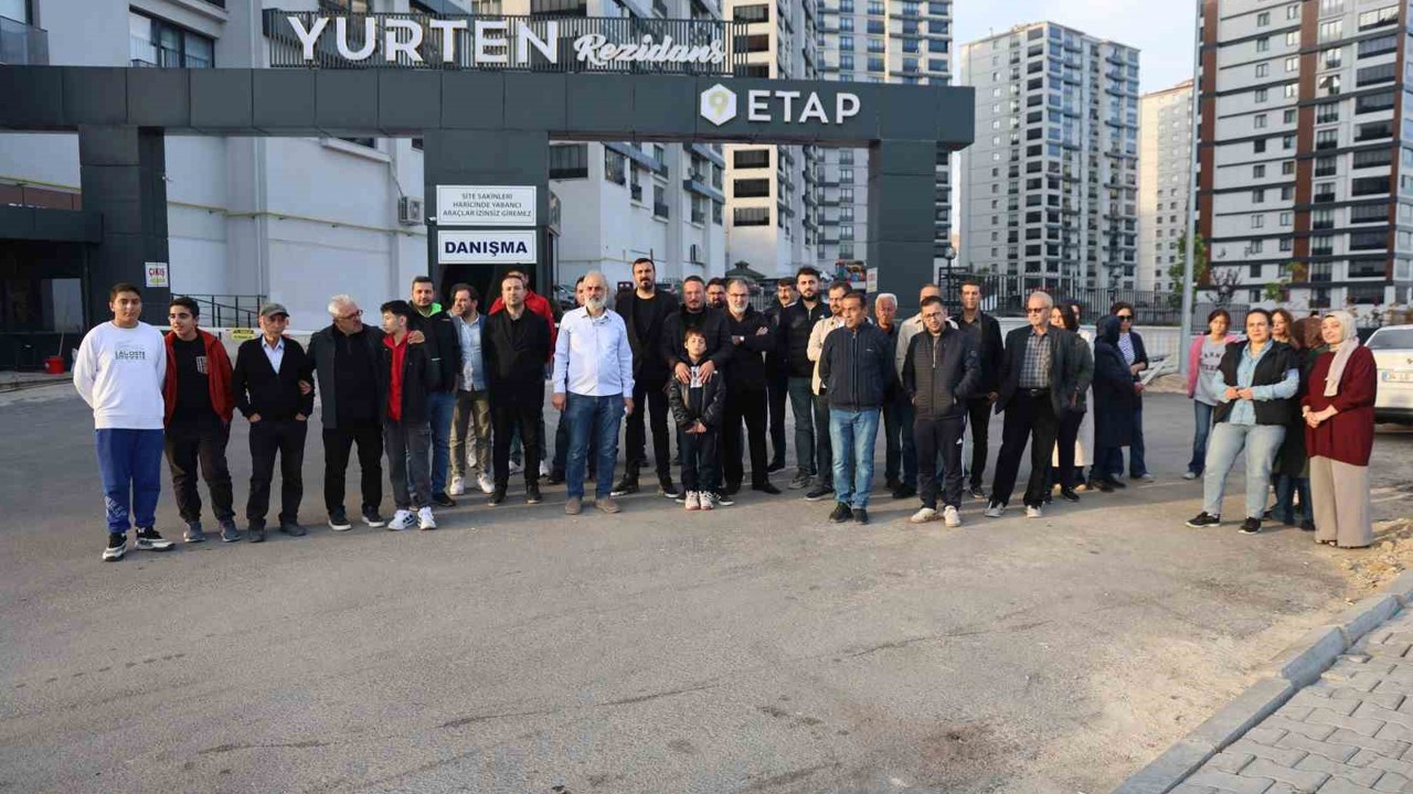 Elazığ’da site yönetimi aidatı 27 bin lira yapınca bina sakinleri isyan etti
