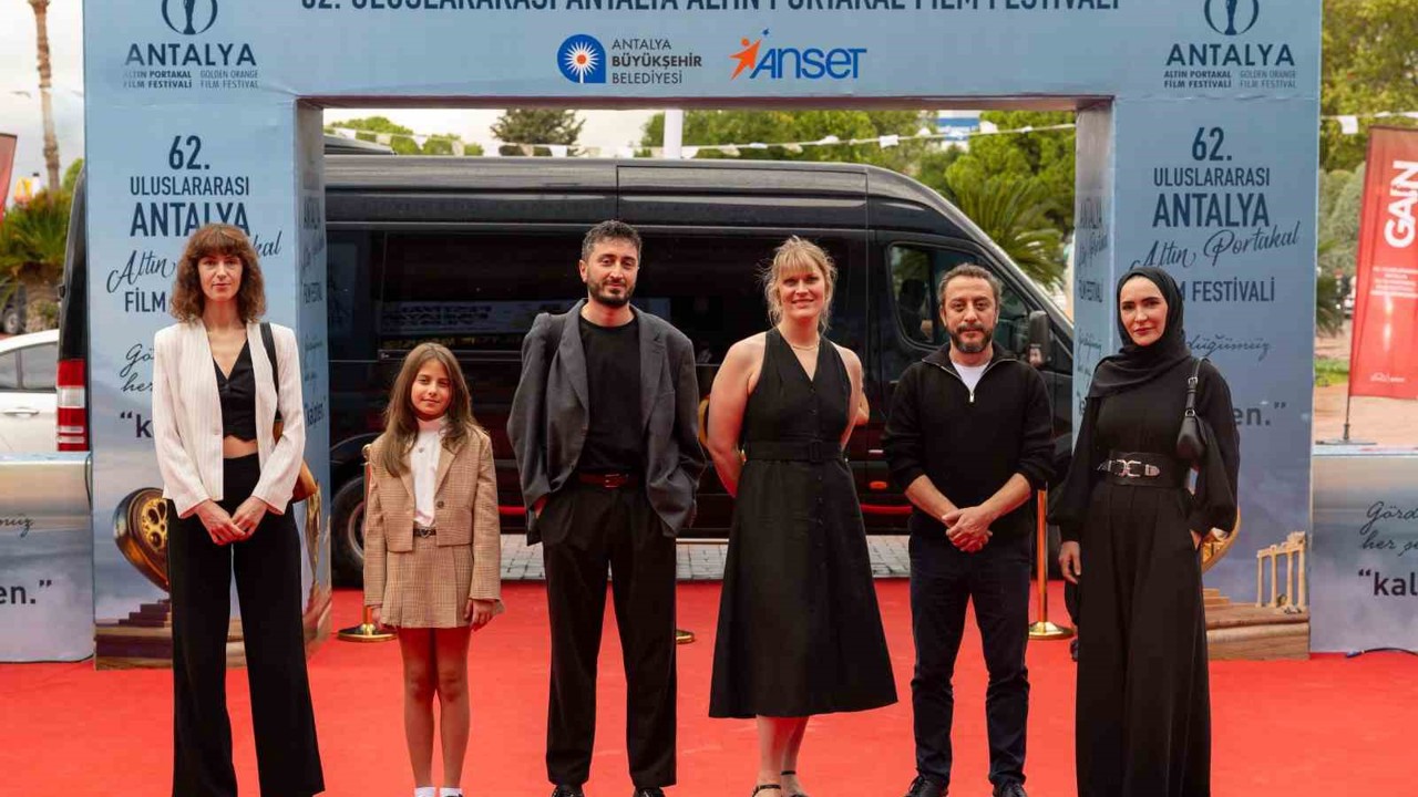 Ulusal Yarışmanın iki finalisti Antalya’da seyirciyle buluştu
