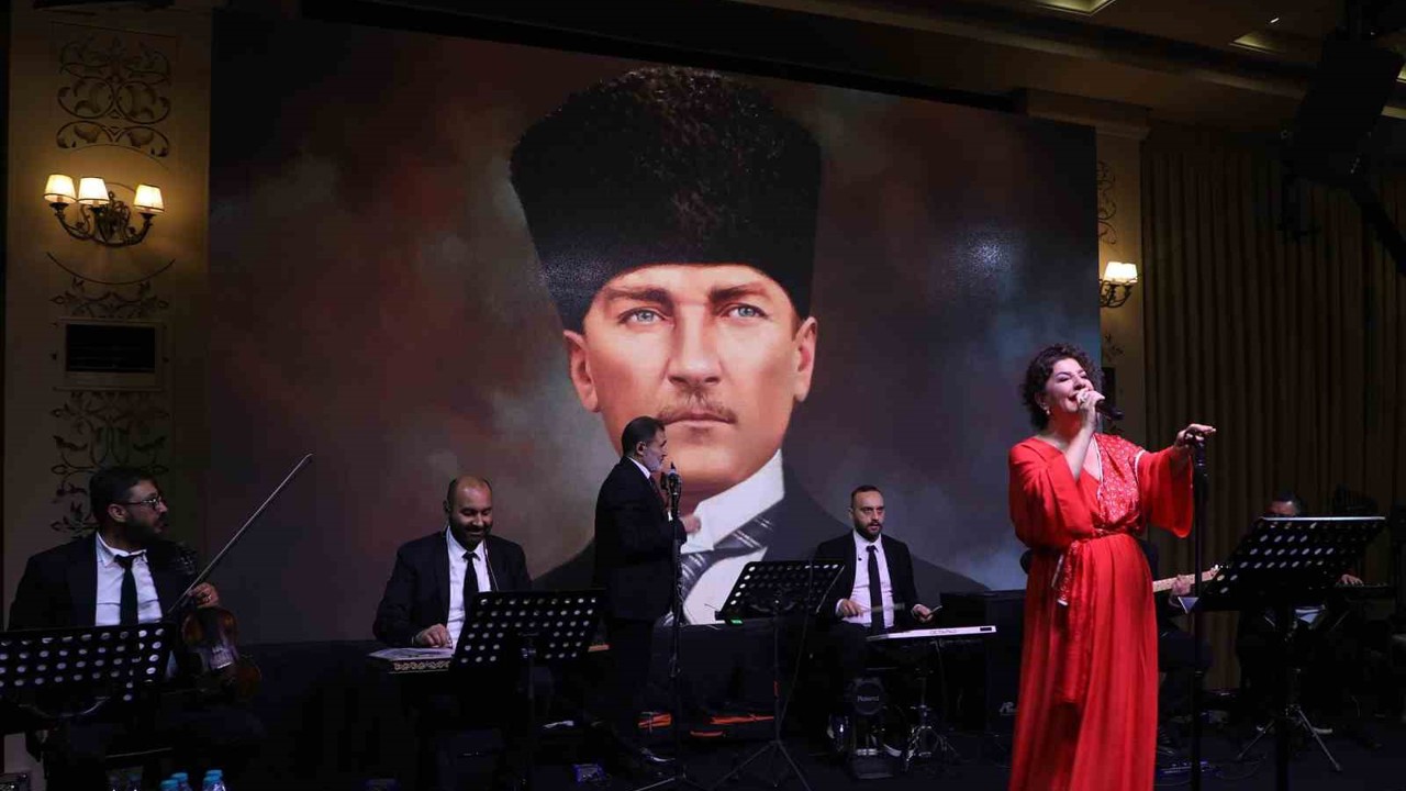 Cumhuriyetin 102’nci yılı Büyükçekmece’de coşkuyla kutlandı

