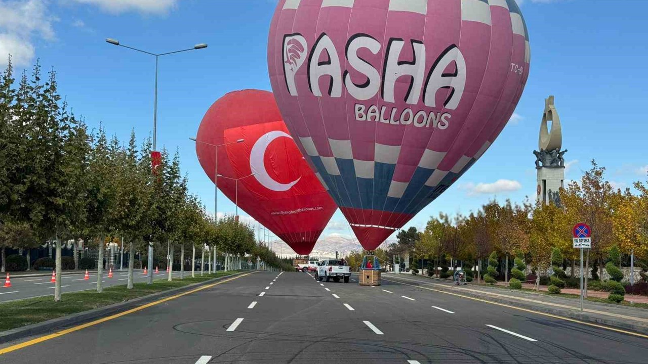 Kapadokya’da üretilen sıcak hava balonları Cumhurbaşkanlığı külliyesinde
