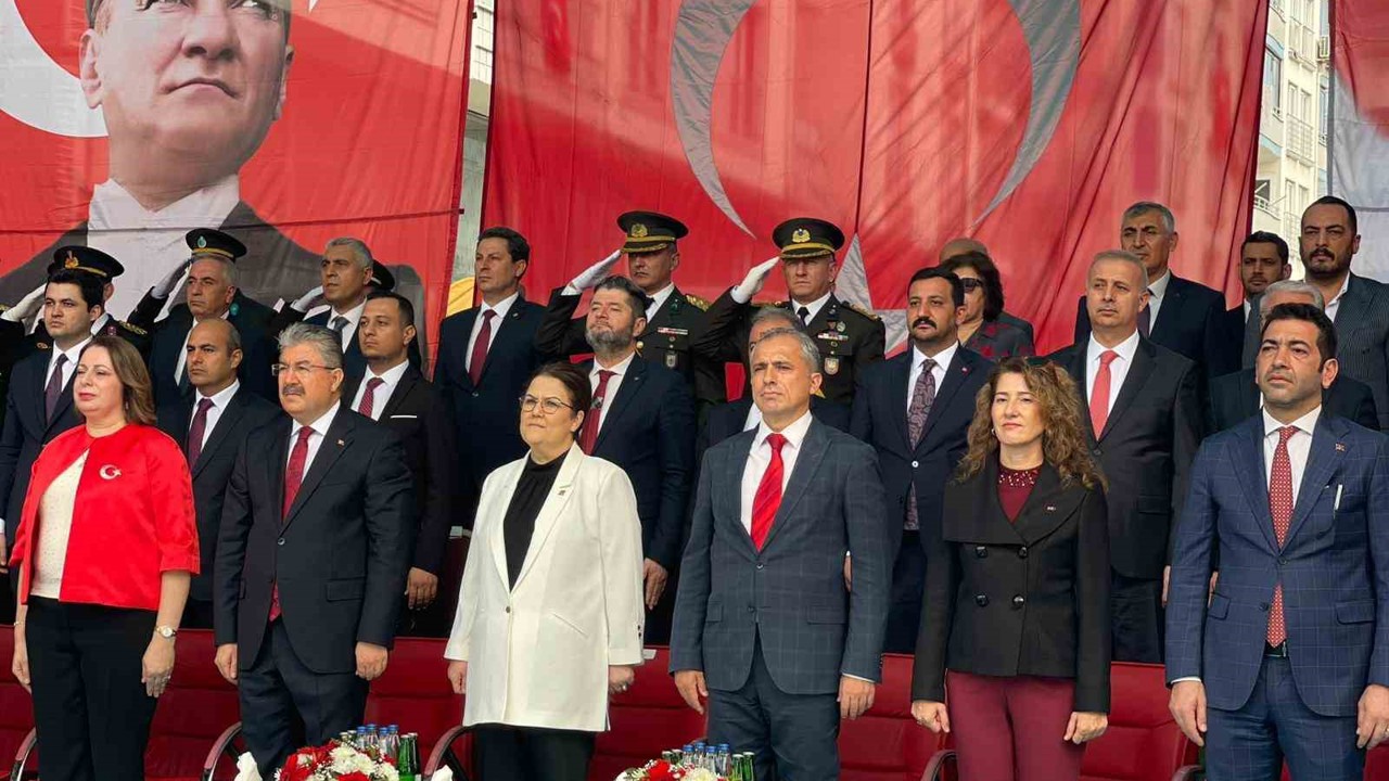 Osmaniye’de  Cumhuriyetin 102’nci yılı coşkuyla kutlandı
