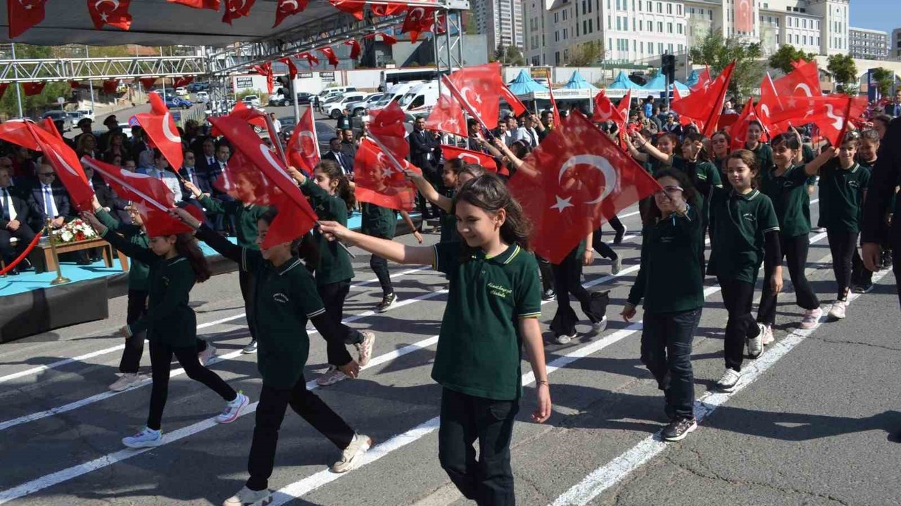 Kahramanmaraş’ta Cumhuriyet Bayramı’nın 102. yıl dönümü kutlandı
