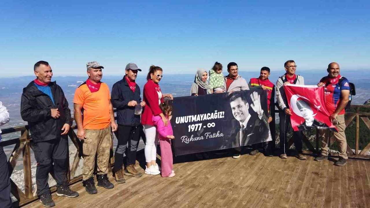 Manisa’da ’Şehitlikten zirveye’ 1500 metrelik anma tırmanışı
