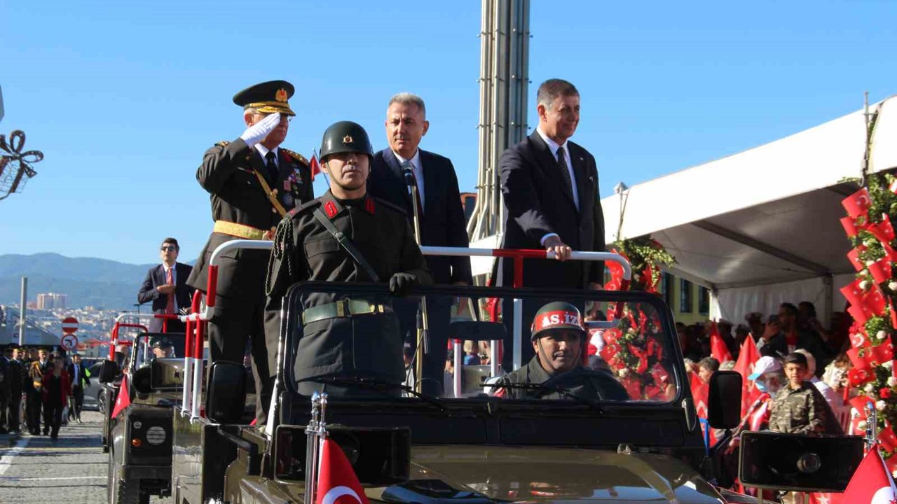 İzmir’de Cumhuriyet Bayramı coşkusu
