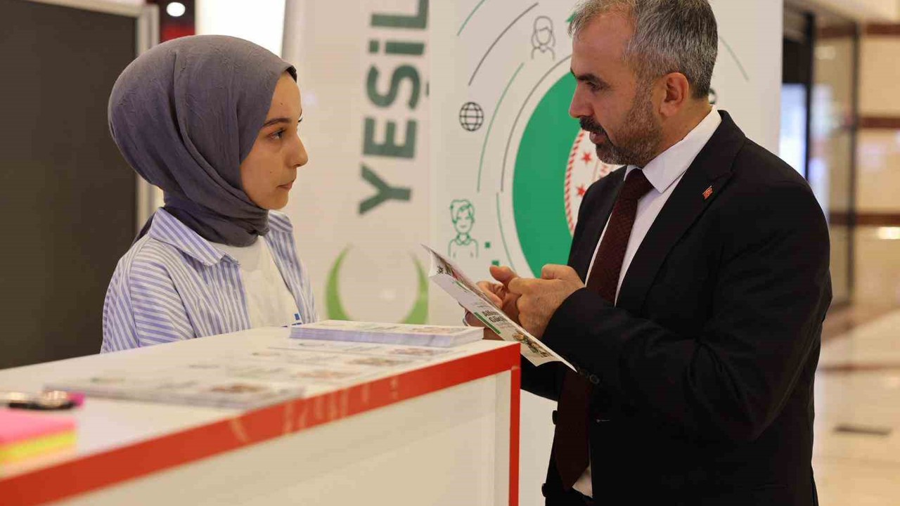 Adana’da  ’Ailemle Güçlüyüm’ standı açıldı
