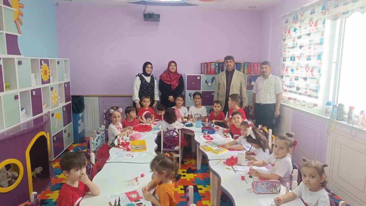 Anamurlu miniklerden Cumhuriyet Bayramı coşkusu
