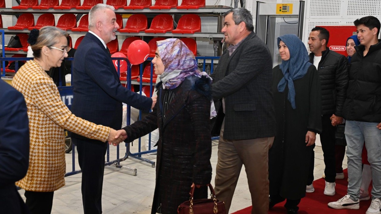 Başkan Başdeğirmen’den personeline Cumhuriyet yemeği
