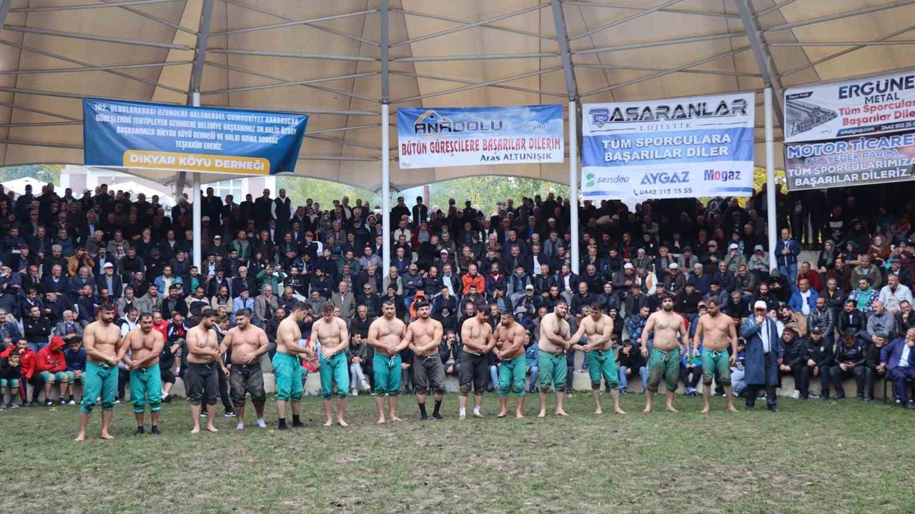 Erzurum’da 102’incisi yapılan Uzundere Karakucak Güreşleri büyük heyecan yaşattı
