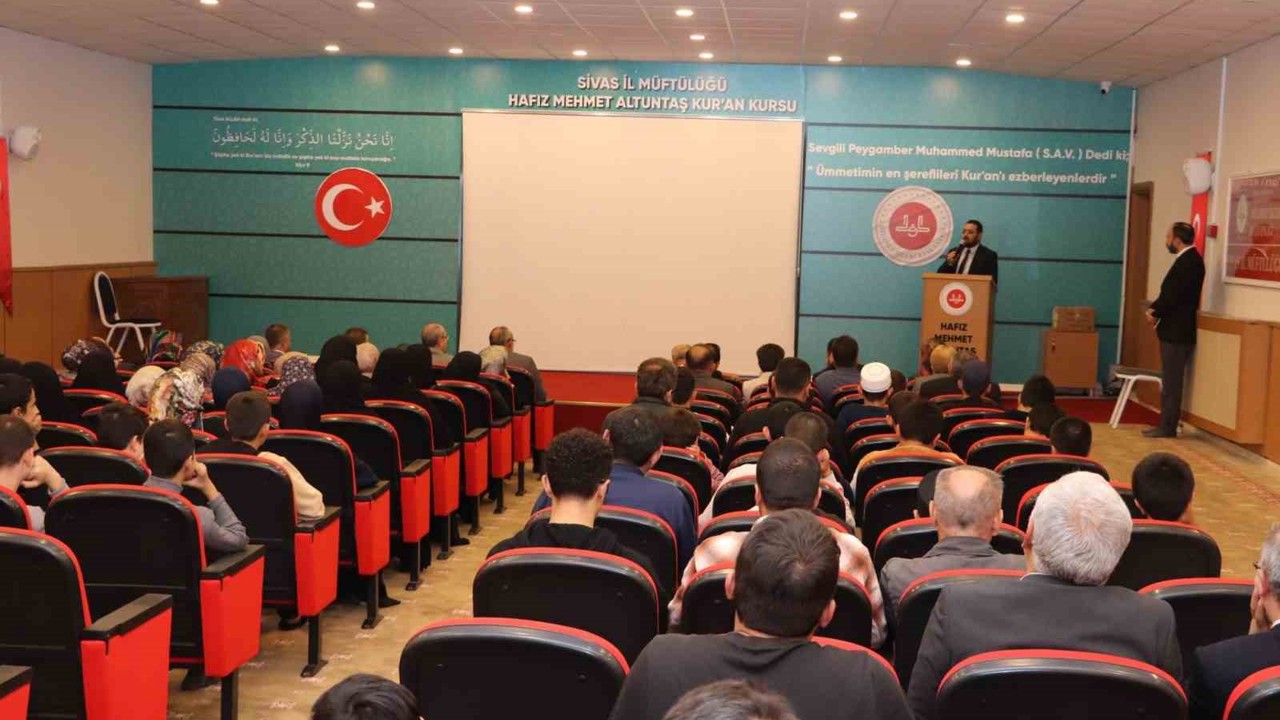 Sivas’ta 14 öğrenciye hafızlık belgesi takdim edildi
