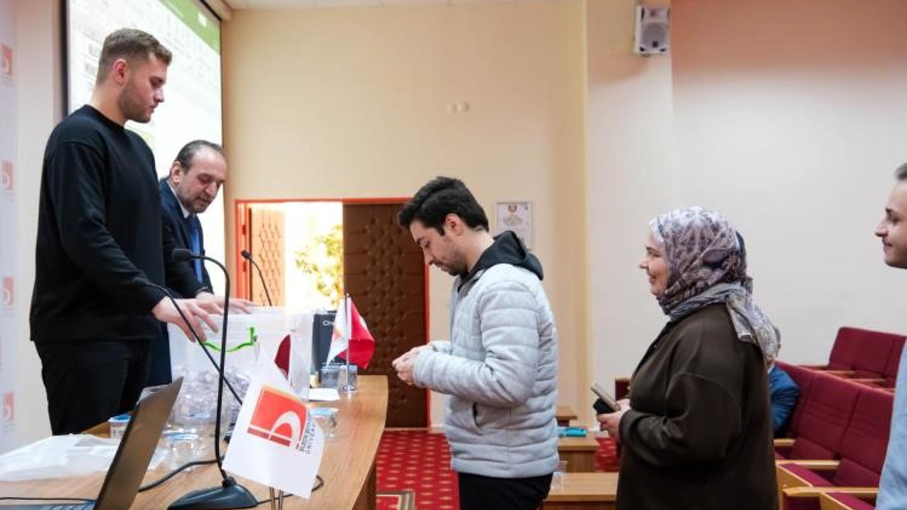 Bu programla öğrenciler hem okuyacak hem de çalışacak
