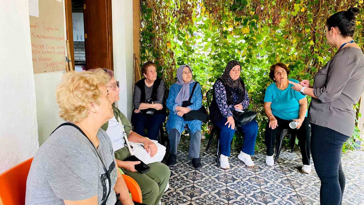 Muratpaşa’dan kıdemli kent sakinlerine sağlık taraması
