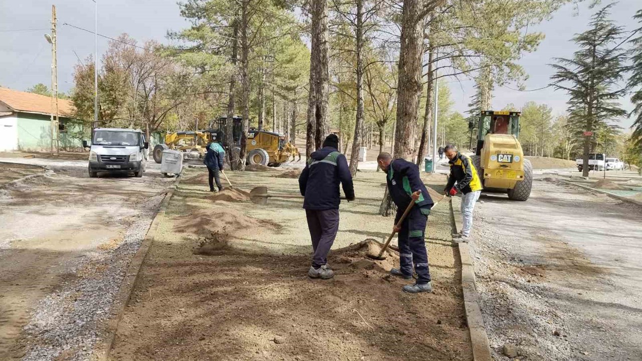 Büyükşehirin Sarımsaklı Barajı Mesire Alanı’nda yenileme çalışmaları tüm hızıyla sürüyor
