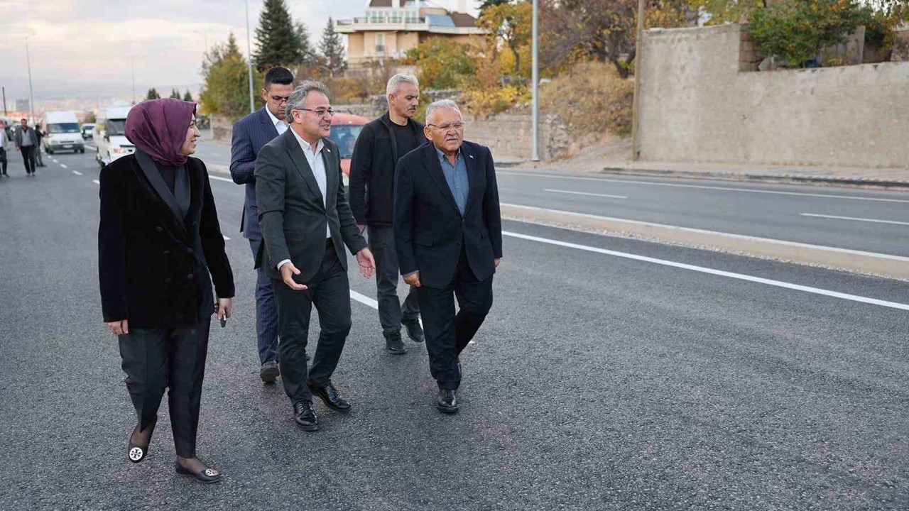 Başkan Özdoğan duyurdu: Kayseri Caddesi ve Hacılar Meydanı’nda çalışmalar tamamlandı
