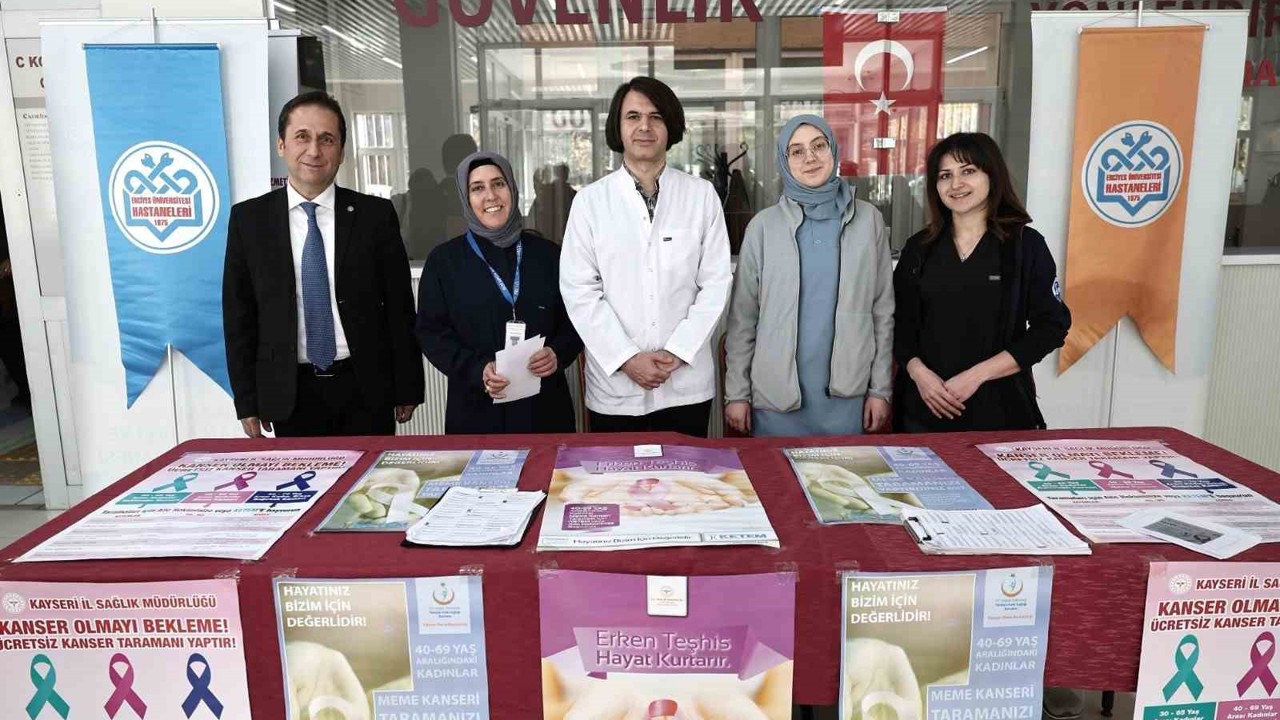 ERÜ Hastanelerinden, Meme Kanseri Farkındalık Standı
