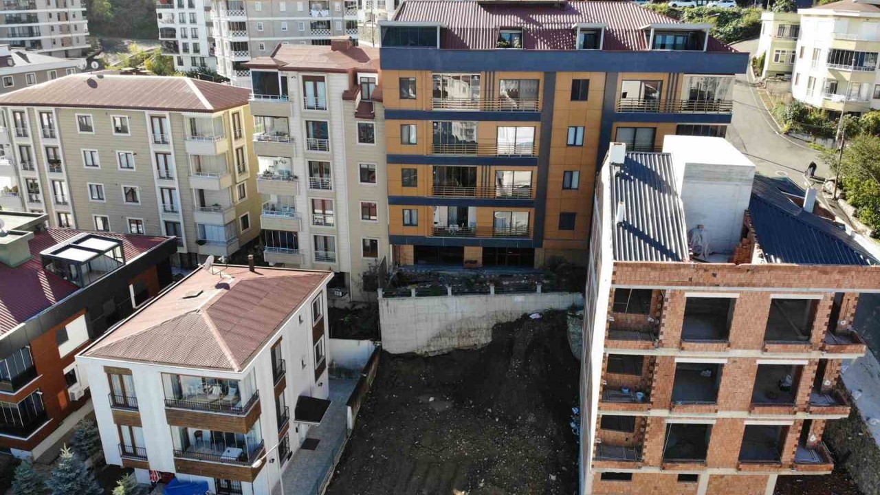 Ordu’da inşaat kazısı 2 binayı kullanılamaz hale getirdi: Vatandaşlar 10 gündür mağdur
