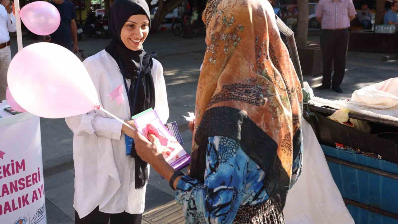 Akdeniz Belediyesinden ’meme kanseri farkındalığı’ için pembe kurdele
