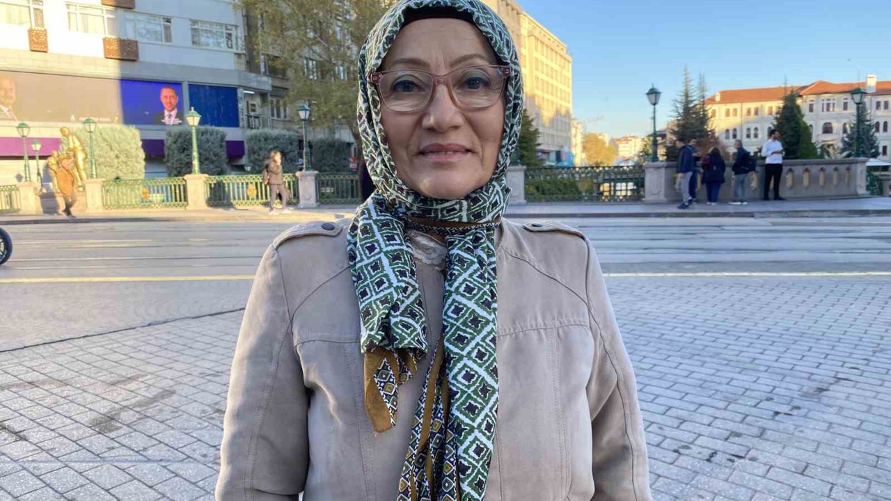 Yazlık valilik konutunu satıp okul yaptıran Vali Aksoy’a teşekkür ziyareti
