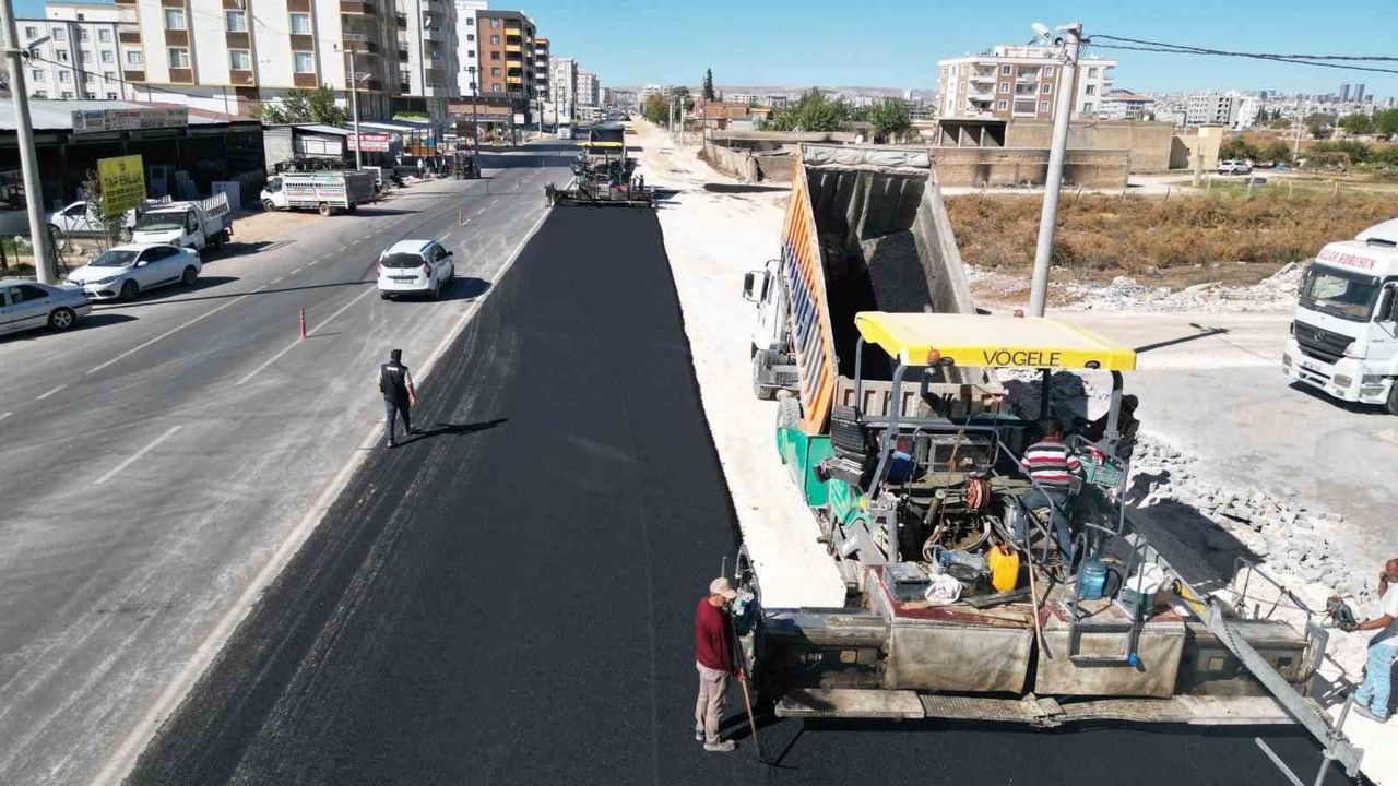 Büyükşehir Belediyesi’nden yol genişleteme çalışması
