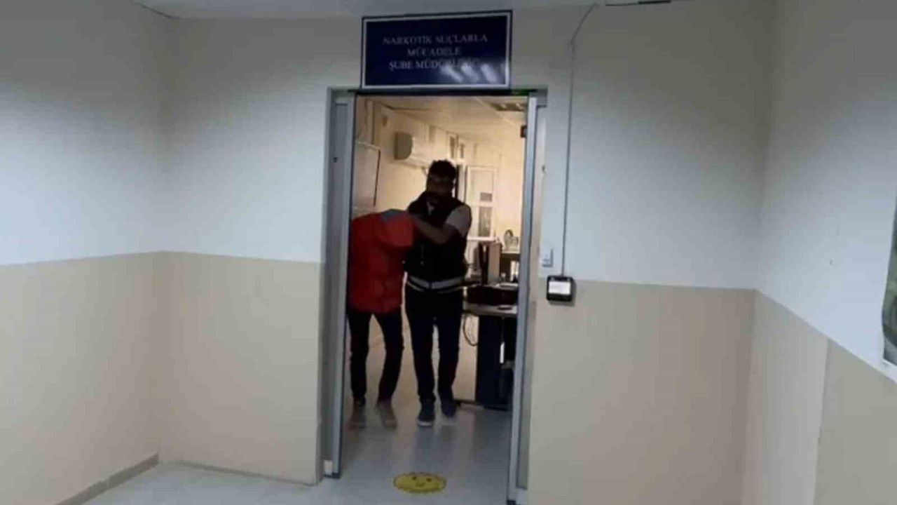 Hatay’da 11 yıl hapis cezası ile aranan uyuşturucu taciri tutuklandı
