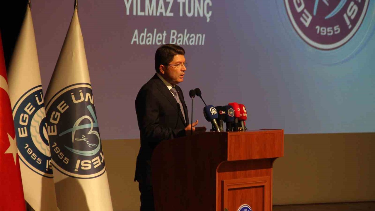 Adalet Bakanı Yılmaz Tunç: "Yeni anayasaya ihtiyaç var"
