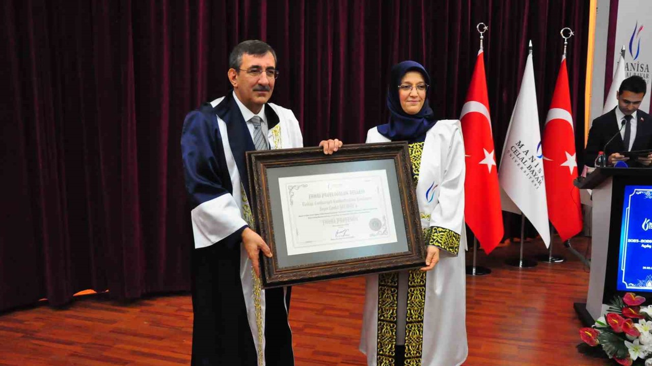 Cumhurbaşkanı Yardımcısı Cevdet Yılmaz’a MCBÜ’de ‘Fahri Profesörlük’ unvanı
