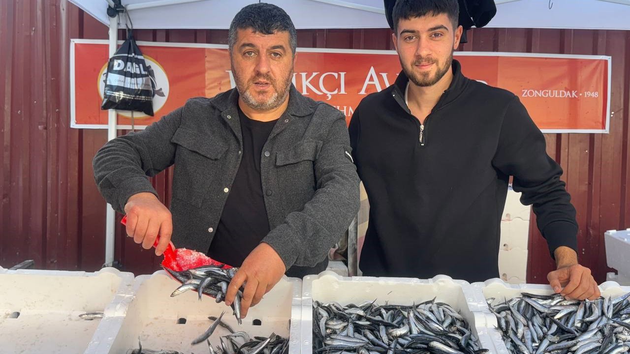 Zonguldak’ta hamsinin fiyatı 75 liraya düştü
