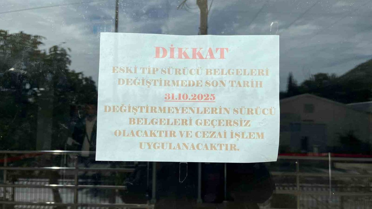 Menteşe’de ehliyet yoğunluğu olmadı: 2 bin 500 kişi hala eski tip ehliyet sahibi
