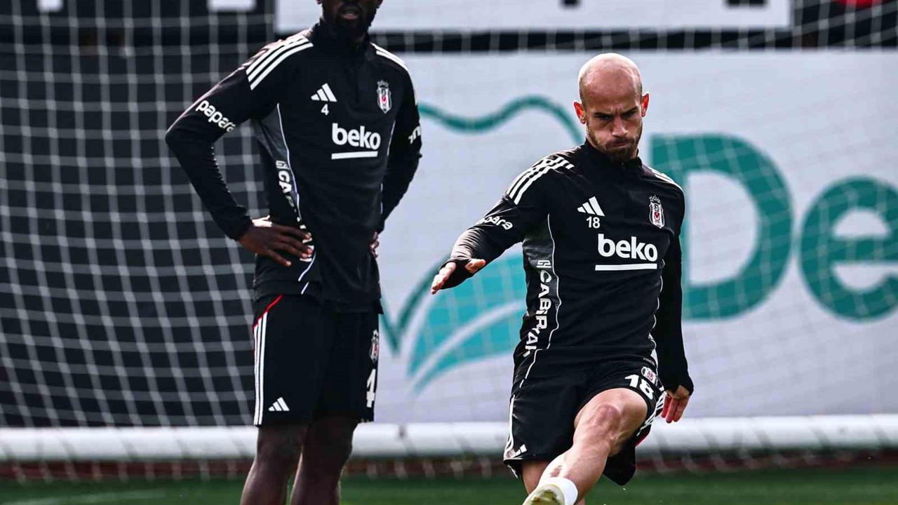 Beşiktaş, kondisyon ve taktik çalıştı
