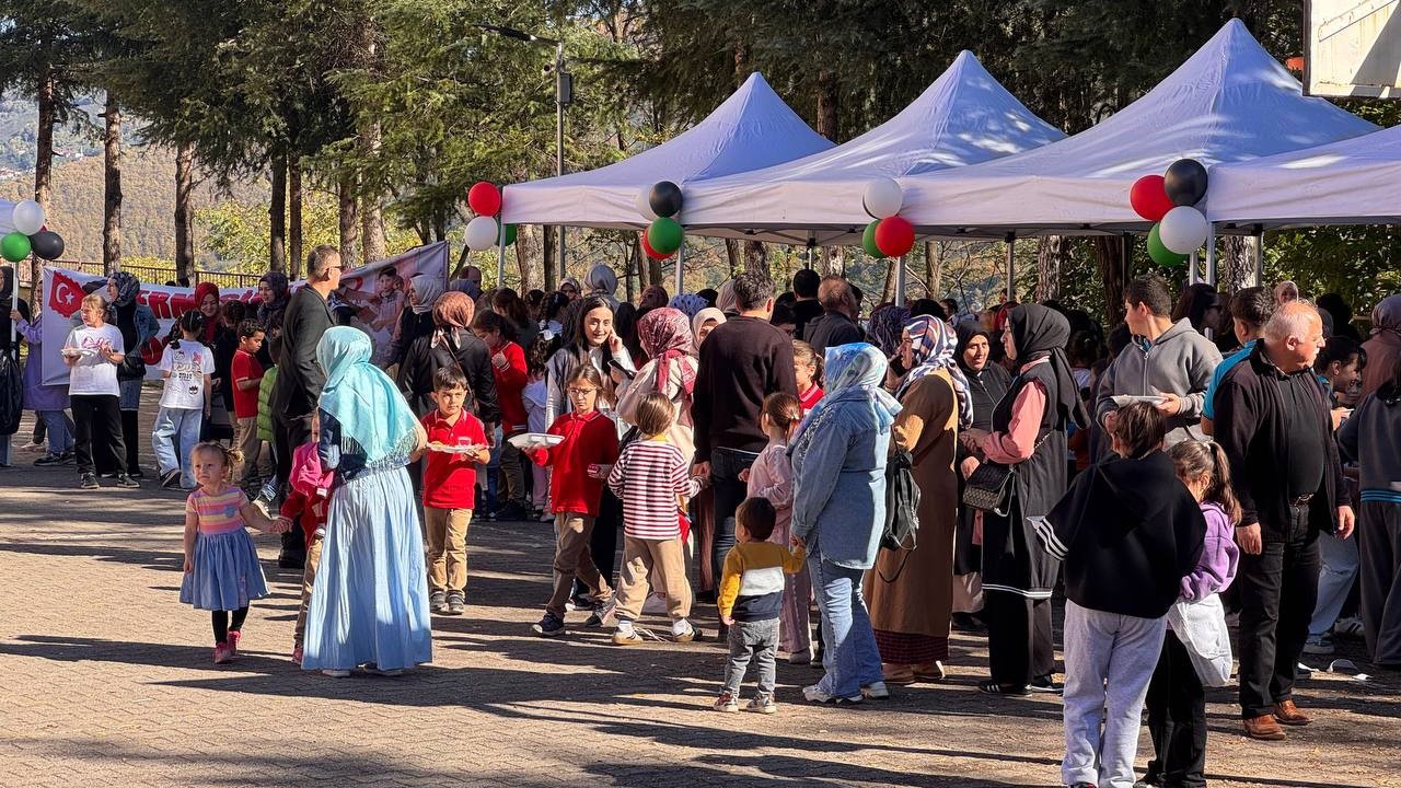 Aybastı’da kardeş okullardan, Gazze için yardım etkinliği
