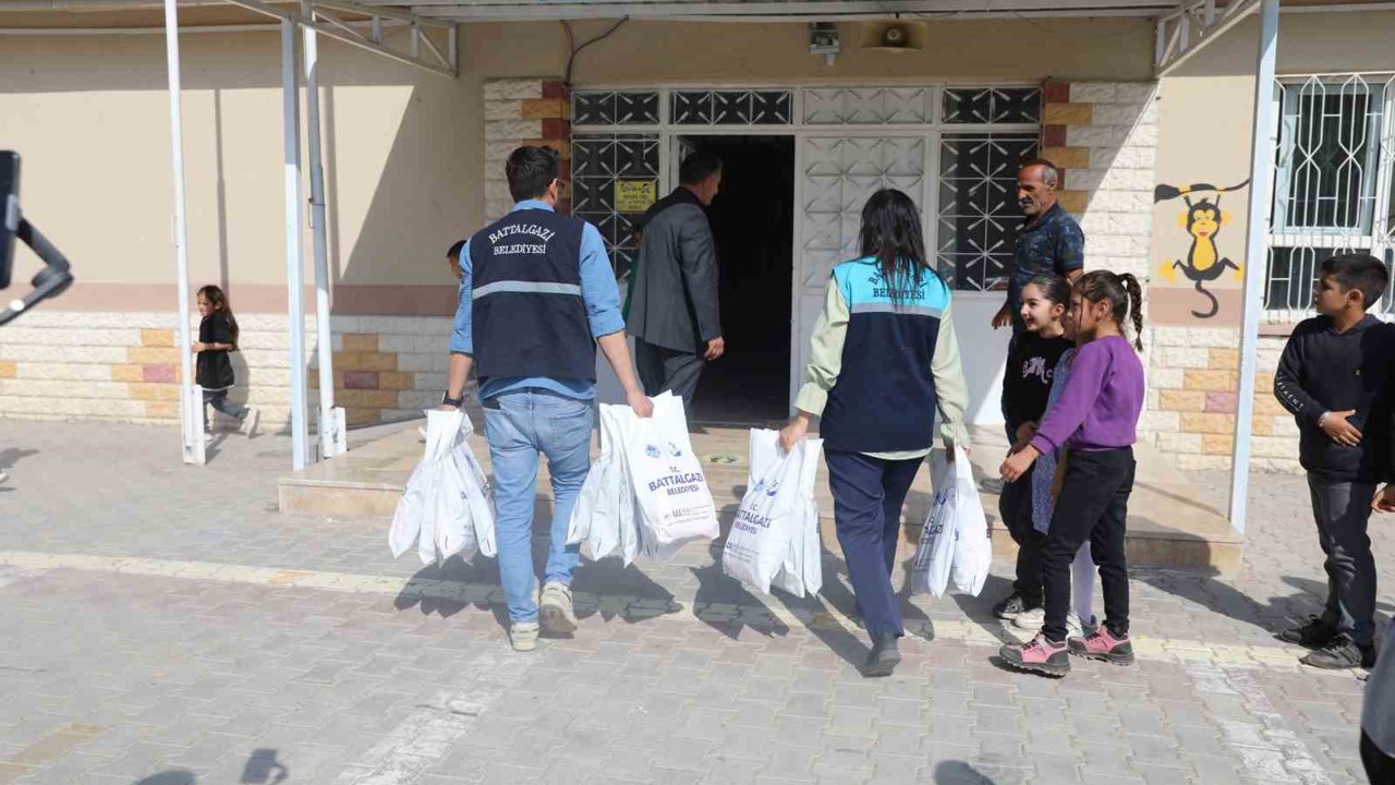 Battalgazi Belediyesi çocukları sinemayla buluşturuyor
