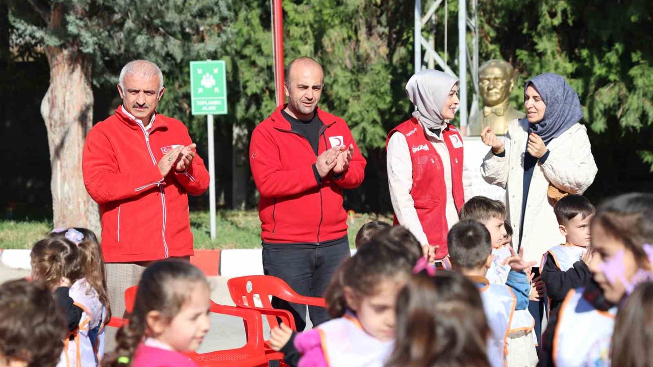 Elazığ’da Kızılay haftası coşkusu: 100’ün üzerinde okul ziyaret edilecek
