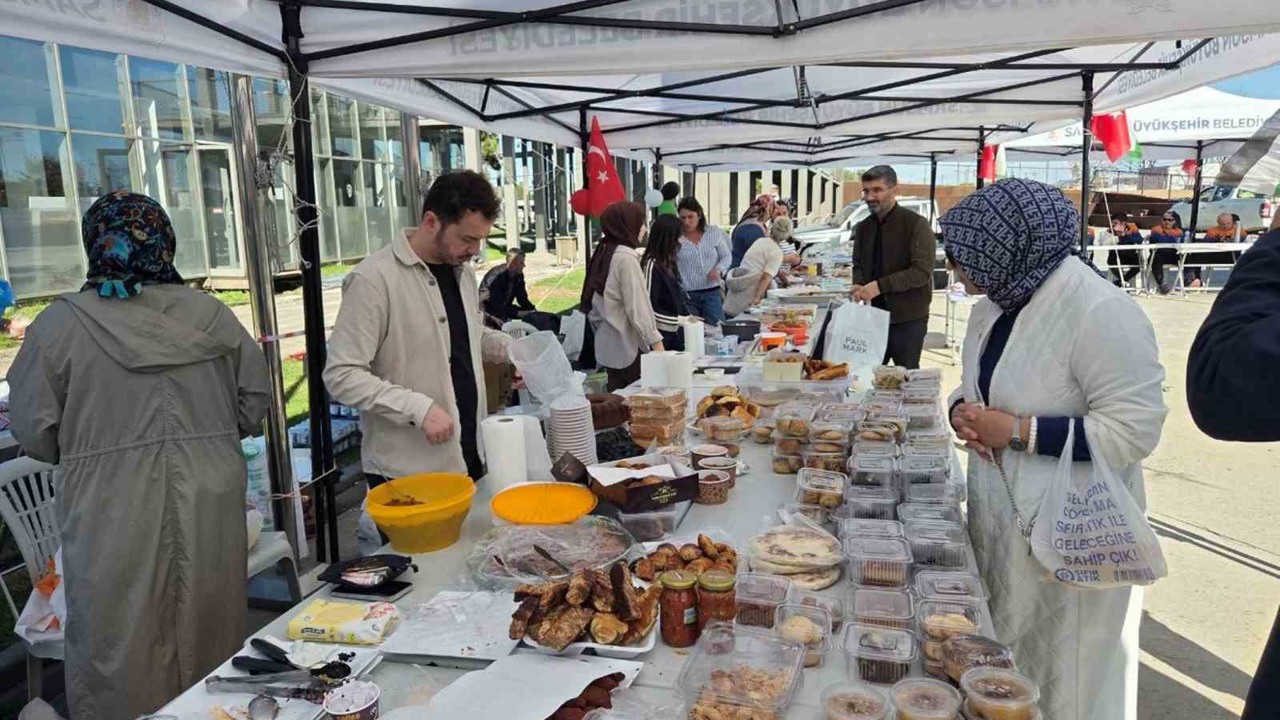 Kardeşlik Engel Tanımaz Hayır Çarşısı’nın gelirleri Gazze’ye
