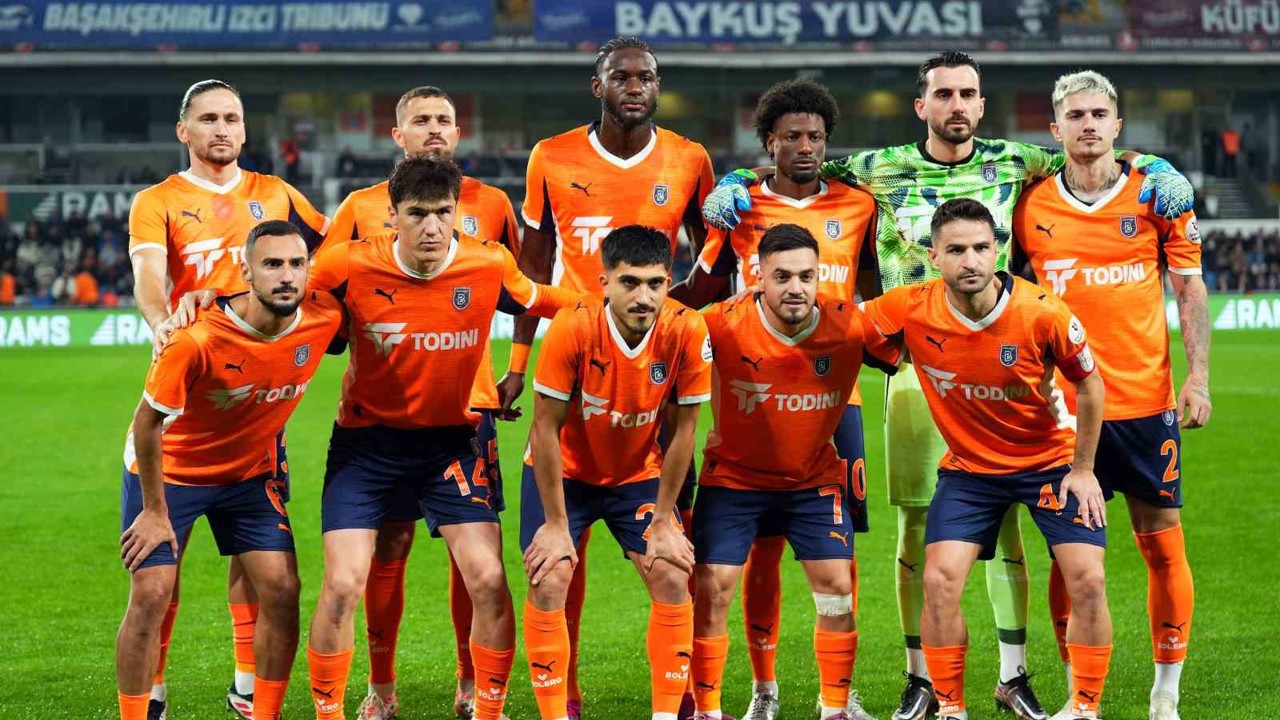 Trendyol Süper Lig: RAMS Başakşehir: 0 - Kocaelispor: 0 (Maç devam ediyor)

