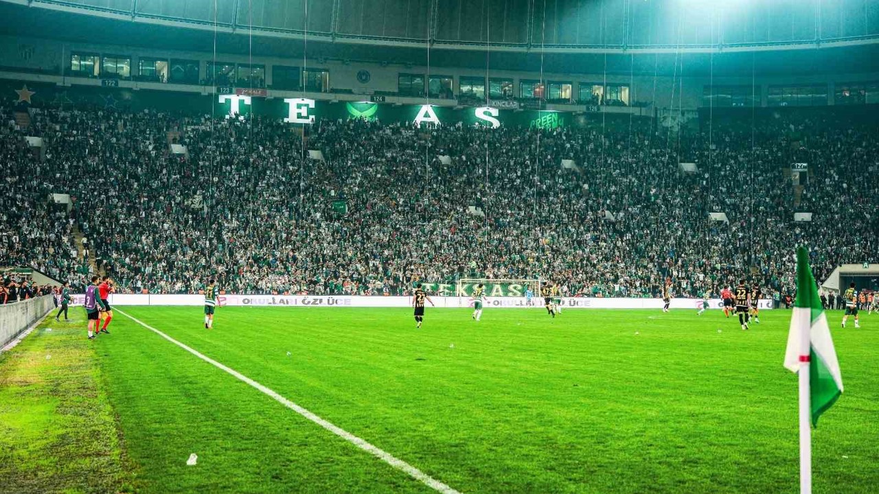 Bursaspor’un seyircisiz oynama cezası para cezasına çevrildi
