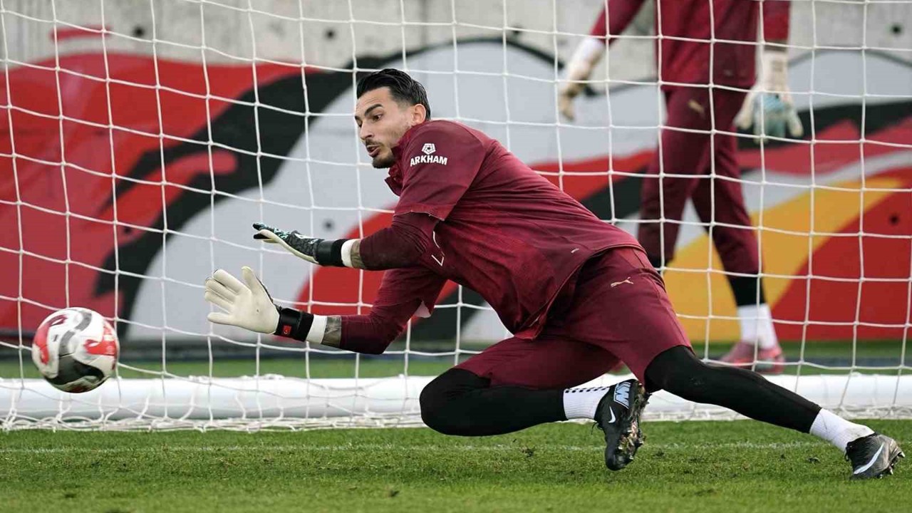 Galatasaray, Trabzonspor maçı hazırlıklarını tamamladı
