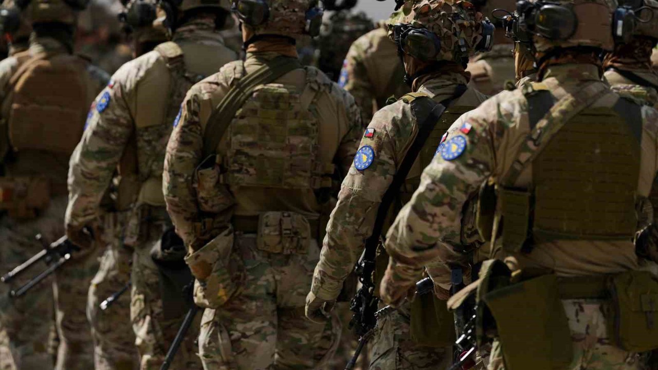 BM, Bosna Hersek’te EUFOR’un görev süresini 1 yıl daha uzattı
