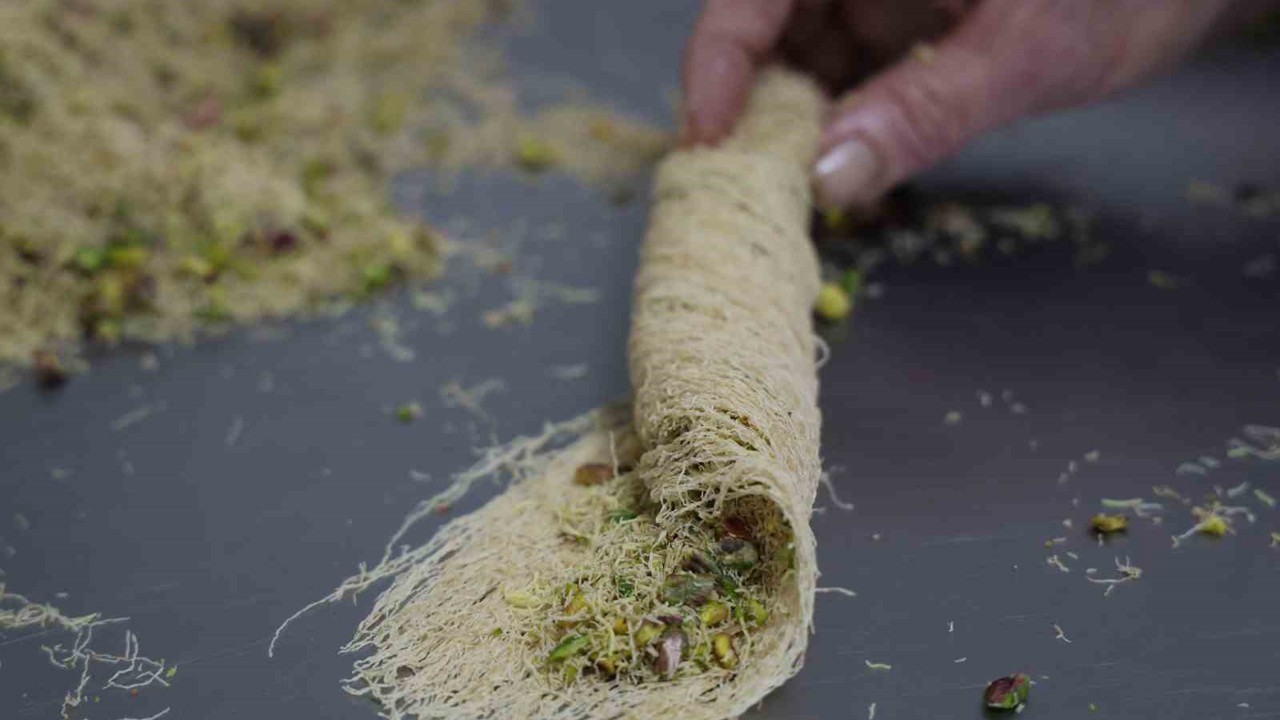 Diyarbakır’ın köklü tatlı firması 41’nci yıla özel fiyatlarda yüzde 50 indirime gitti
