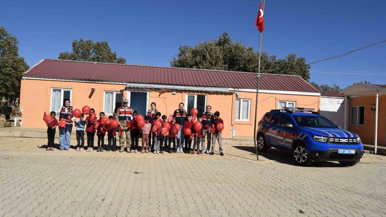 Dicle’de öğrencilere Jandarmadan tanıtım
