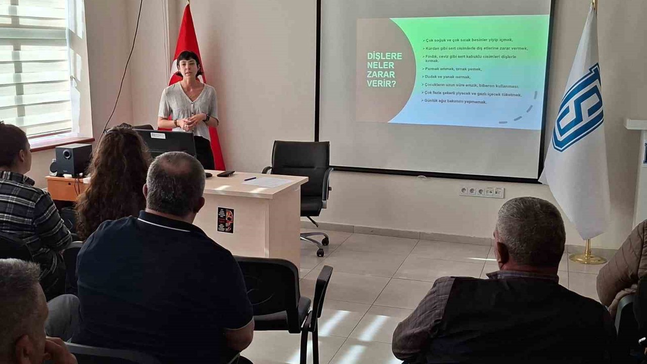 Toplumsal farkındalık için diş sağlığı eğitimi verildi
