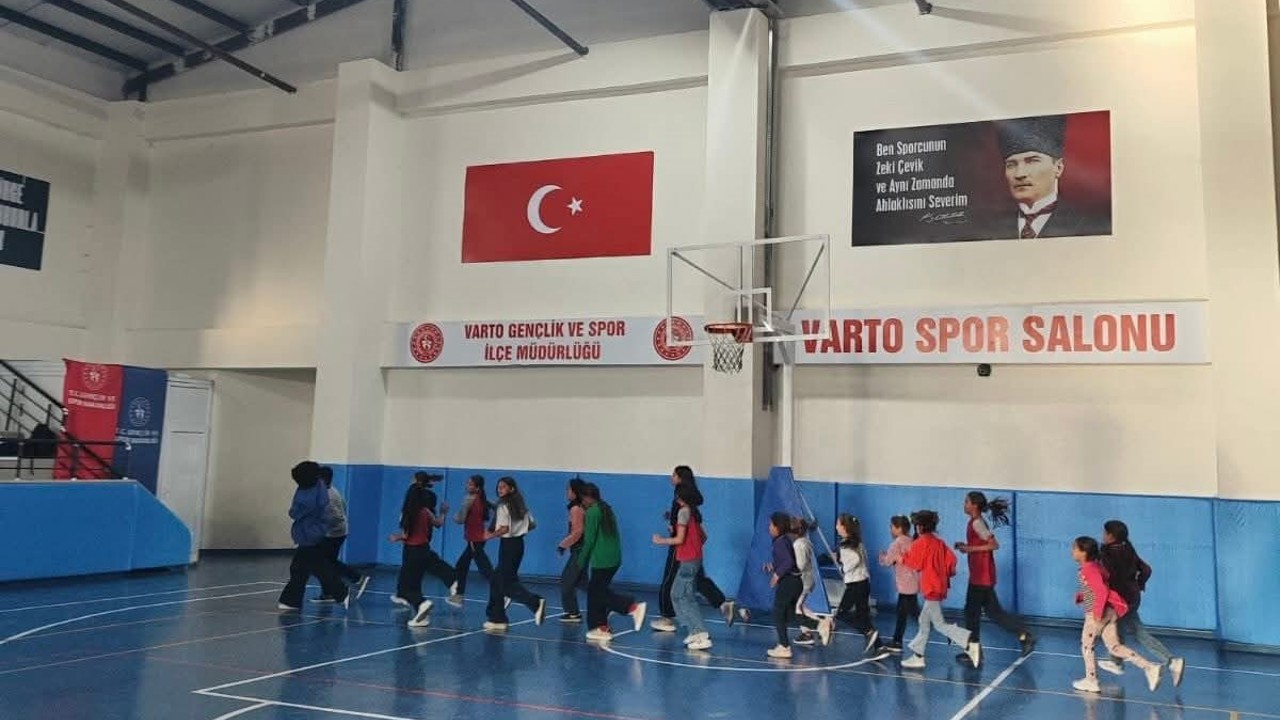 Varto’da voleybol kursuna yoğun ilgi

